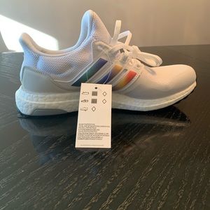 Adidas Ultra Boost DNA Size 7 Brand new in the box